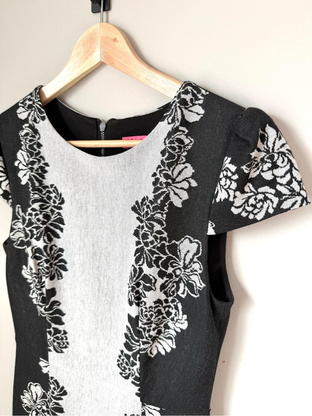 Betsey Johnson Black & White Floral Knit Panel Fitted Sheath Midi Dress - Picture 3 of 5